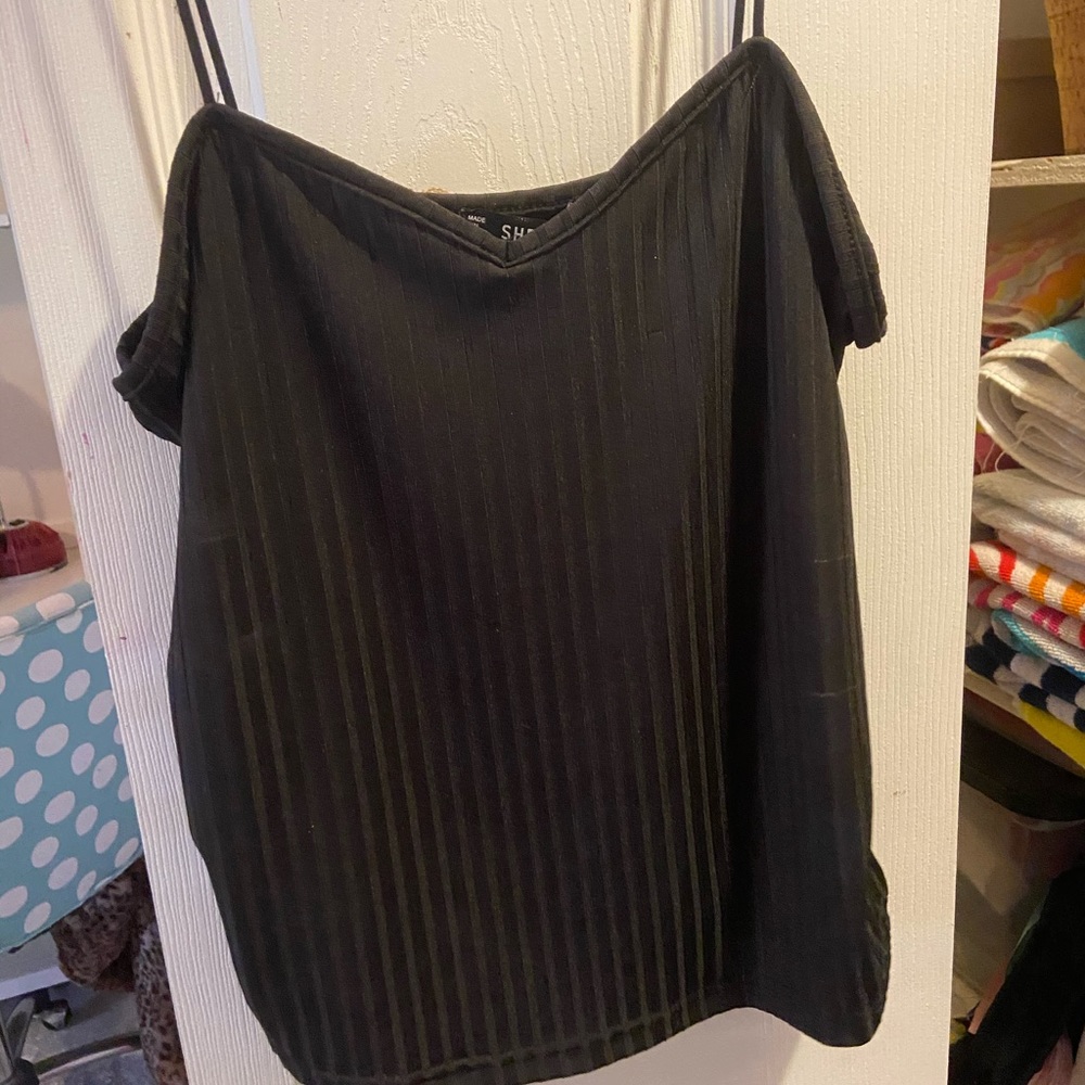 black crop top